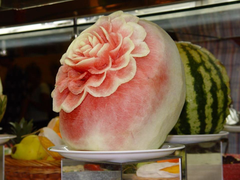 Melonenrose Side Breeze Hotel