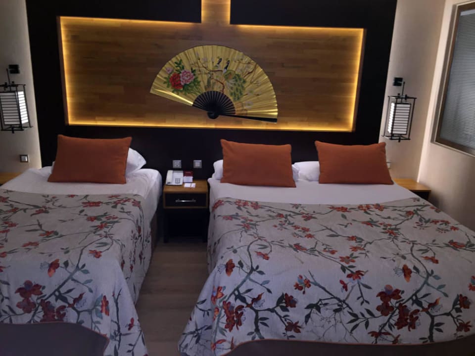 Das Zimmer/Bett Limak Lara Deluxe Hotel & Resort