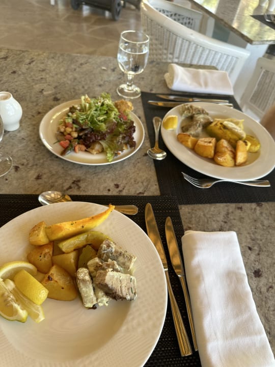 Gastro Salalah Rotana Resort