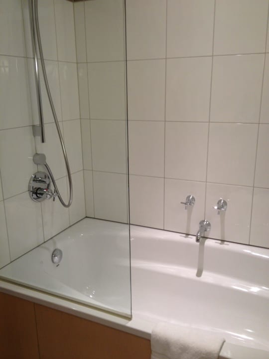 Badezimmer Hotel Mondial am Dom Cologne- MGallery