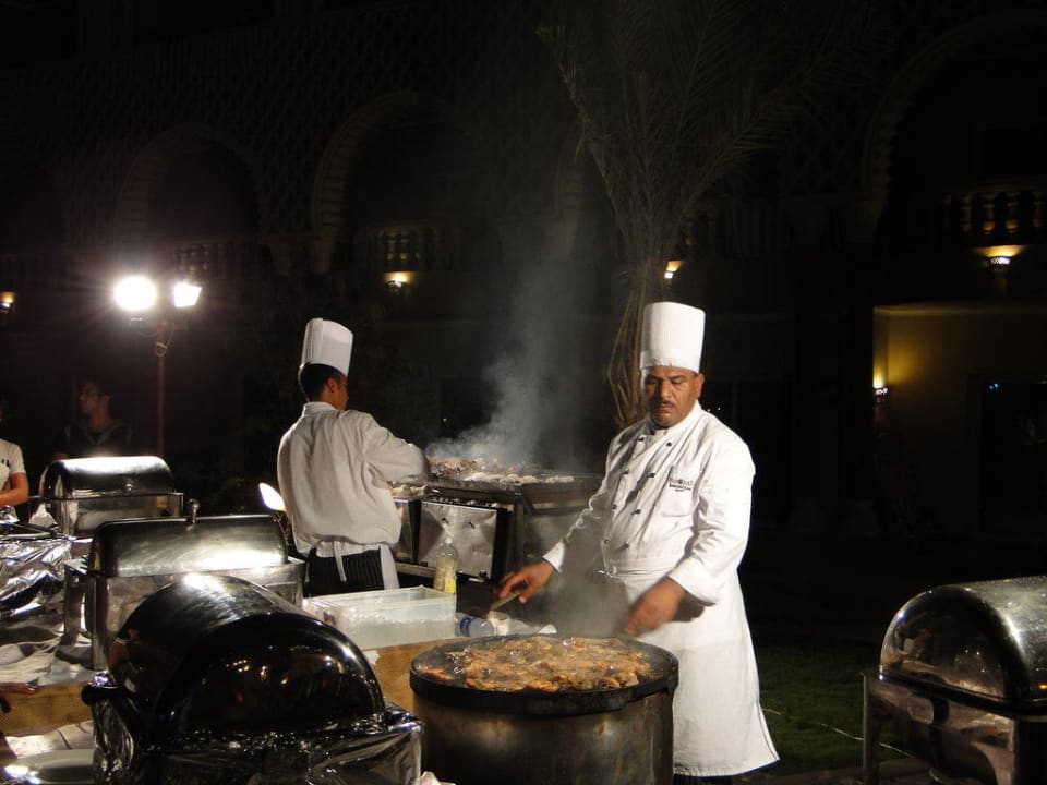 Grill obok patio Sentido Mamlouk Palace Resort