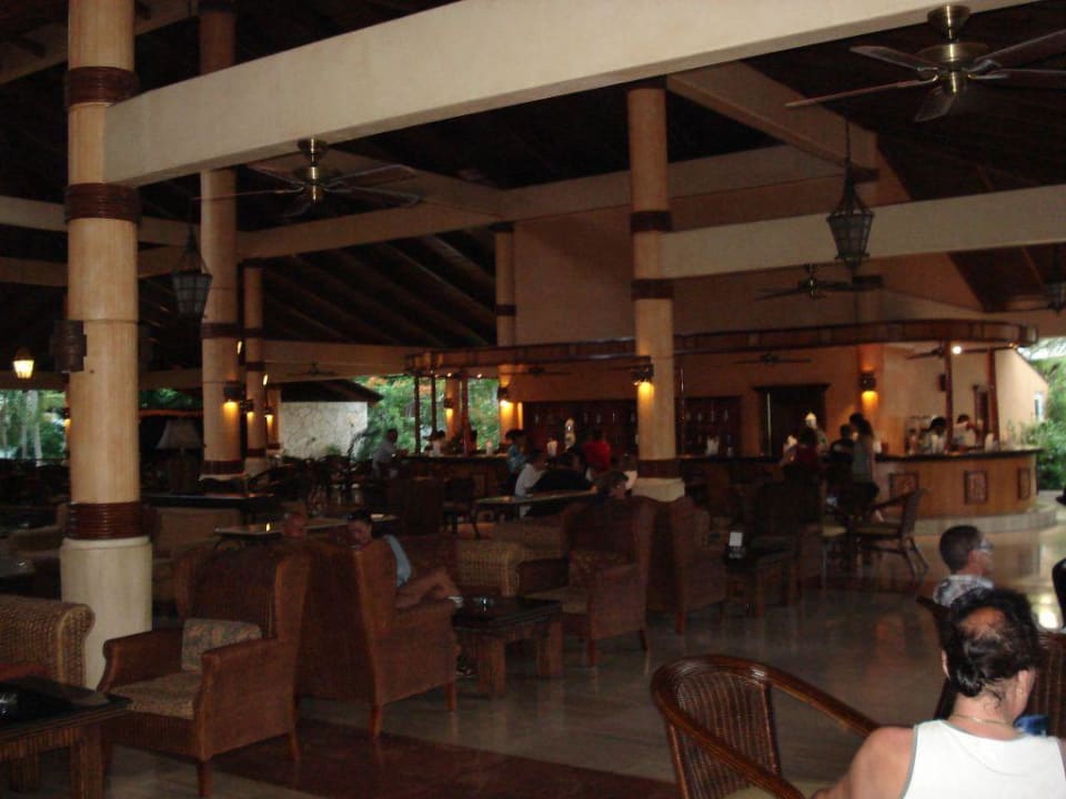 Lobby und Lobby-Bar im Palladium Grand Palladium Select Bávaro Resort & Spa