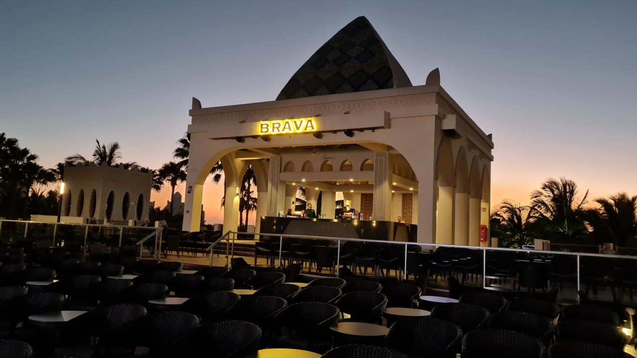Gastro Hotel Riu Karamboa