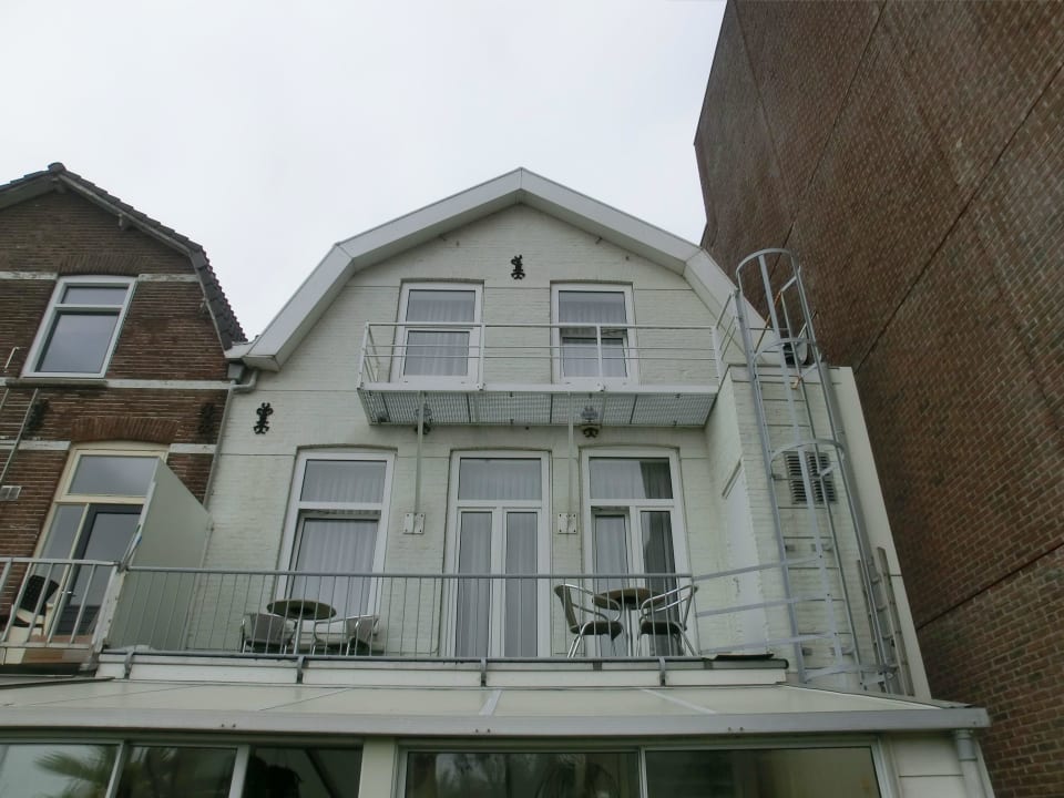 Blick von hinten, Zi. oben links Hotel De Ruyter