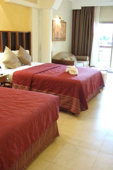 Zimmer zum Tanzen gross Iberostar Selection Paraiso Maya Suites