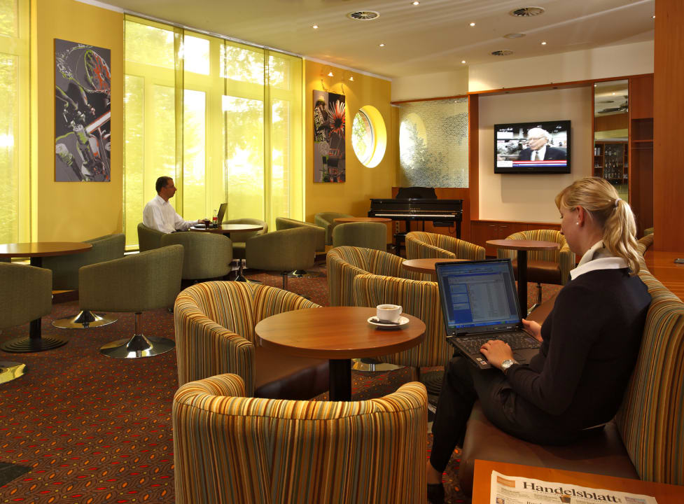 Lobby H+ Hotel Köln Hürth