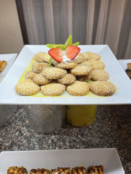 Gastro Eagles Paradise Abu Soma