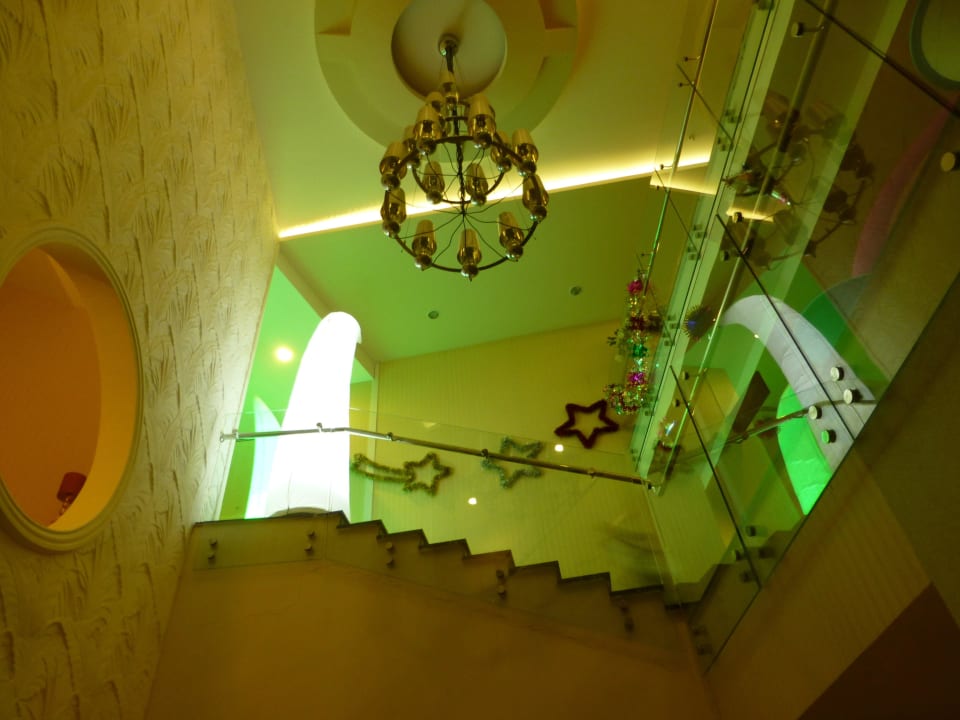 Weg zum Kino Granada Luxury Okurcalar