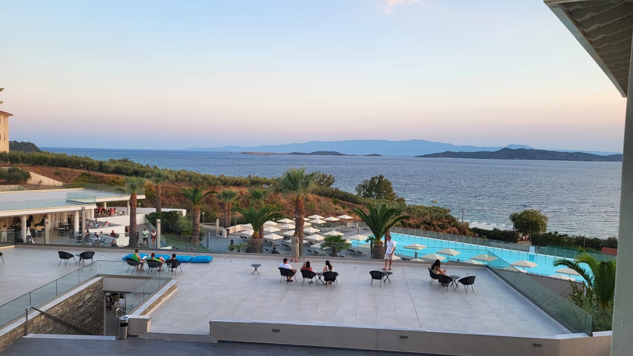 Außenansicht Akrathos Beach Hotel