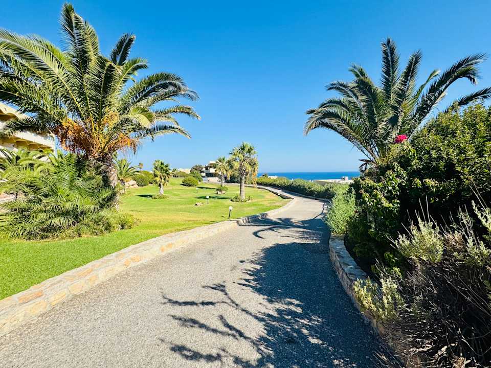 Gartenanlage Hotel Kalithea Horizon Royal