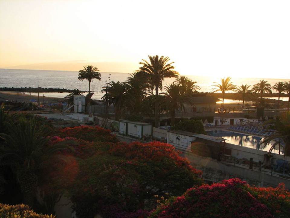 Aussicht von obere Etage bei Swimmingpool Alexandre Hotel Gala