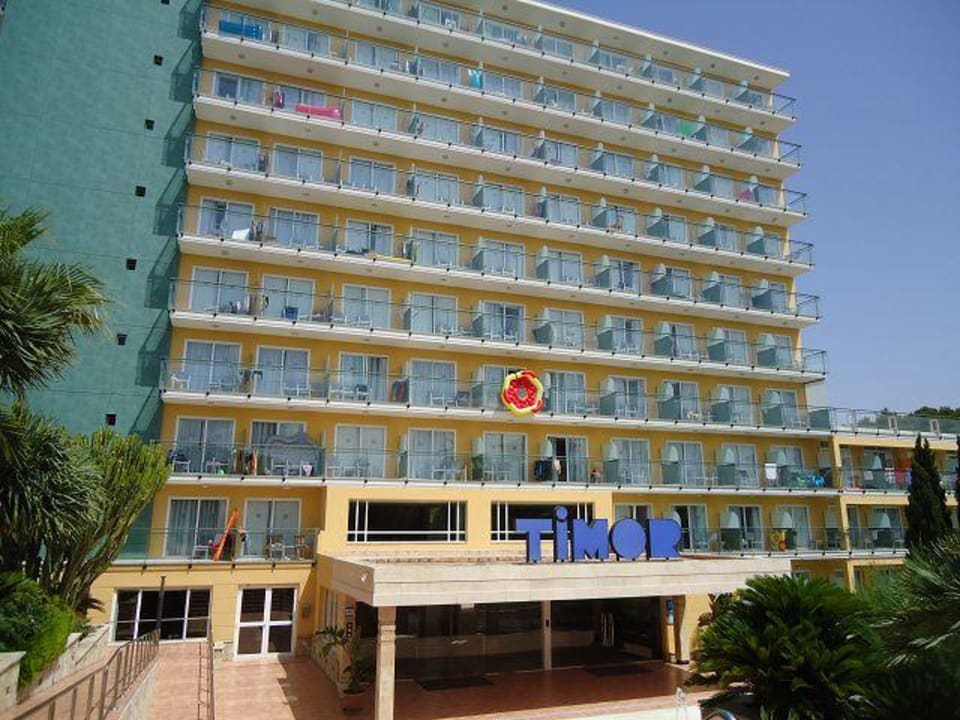 Vordereingang Hotel Timor