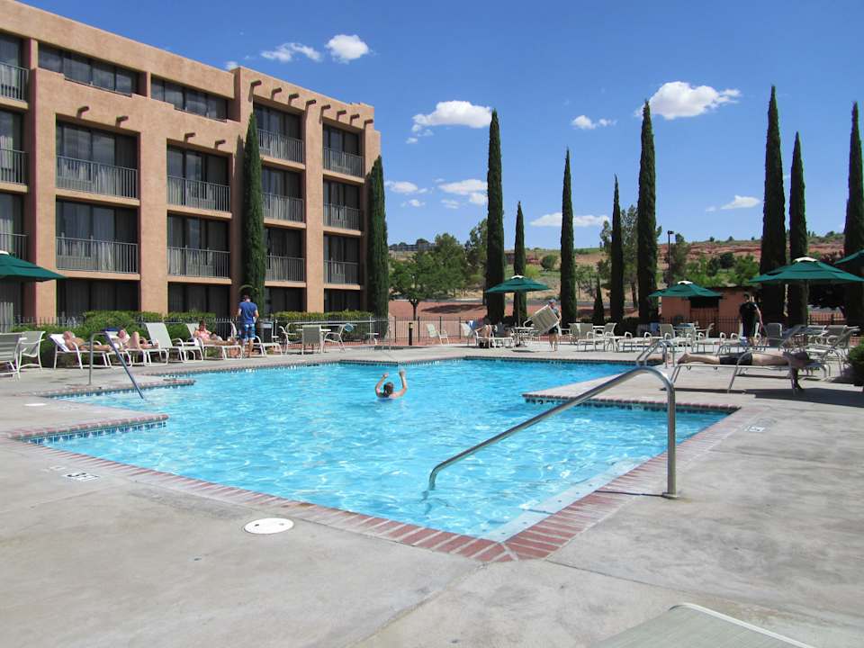 Pool Courtyard Page at Lake Powell