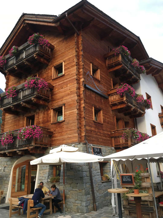 Außenansicht Alpen Hotel Chalet
