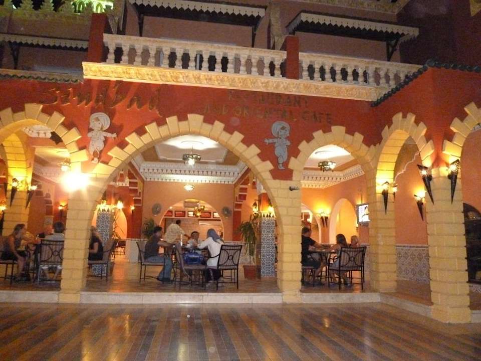 Hotelpassage mit Shops Pickalbatros Alf Leila Wa Leila Resort - Neverland Hurghada