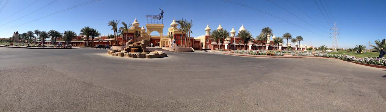 Eingang Alf Leila Wa Leila Pickalbatros Alf Leila Wa Leila Resort - Neverland Hurghada