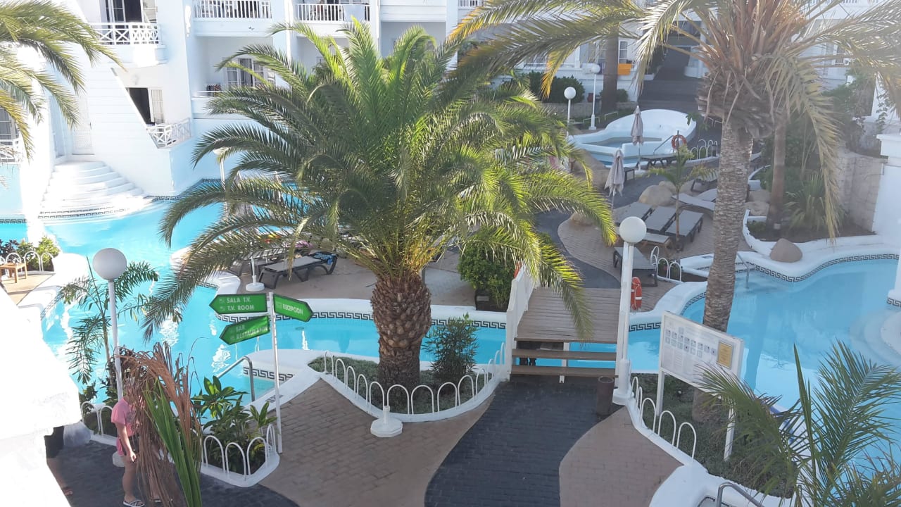 Prost Los Olivos Beach Resort