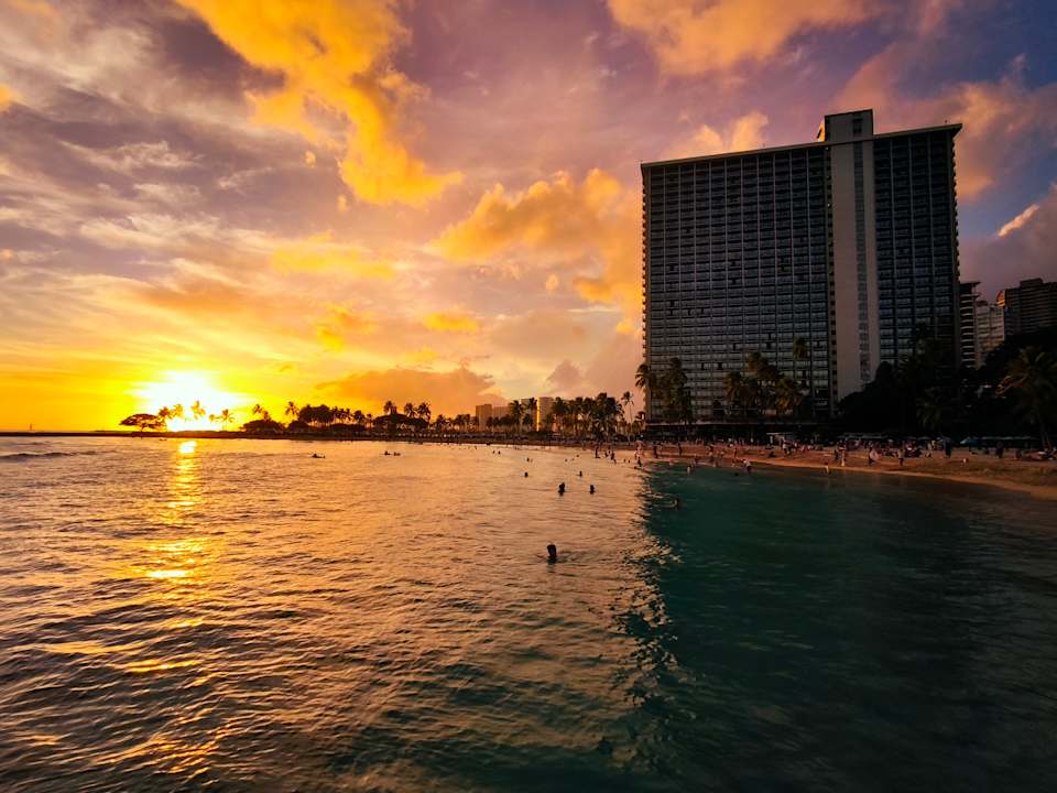 Strand Hilton Hawaiian Village Waikiki Beach Resort