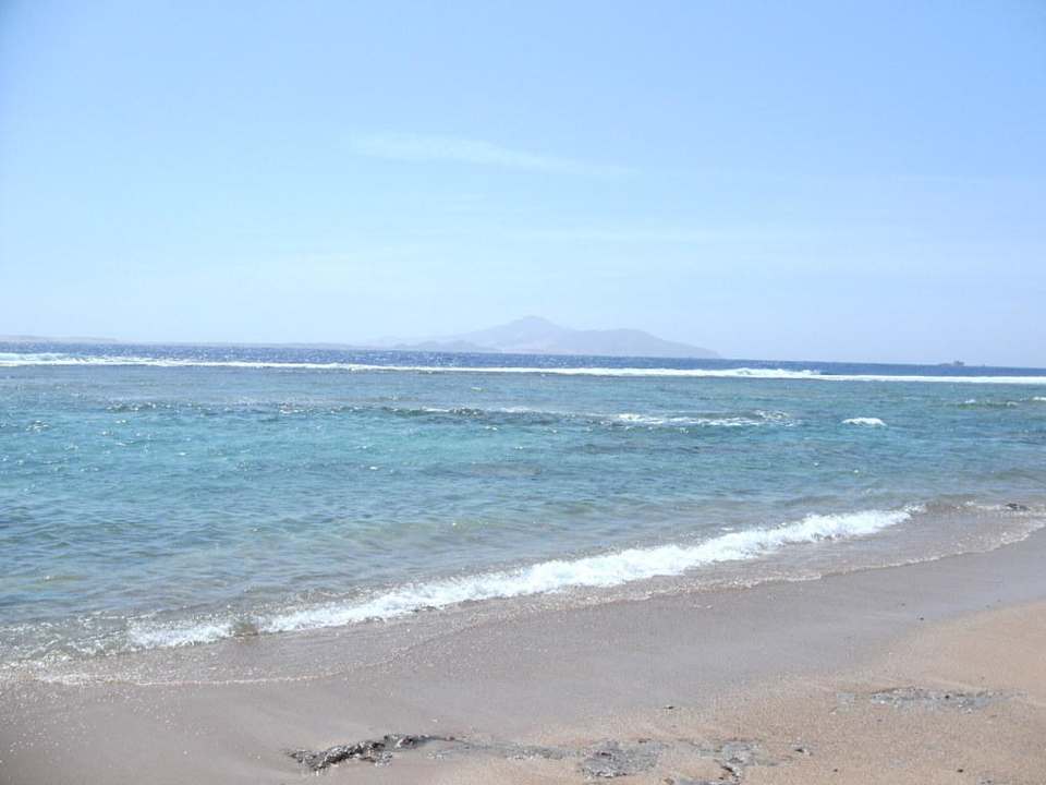 Beach Hotel Hauza Beach Resort