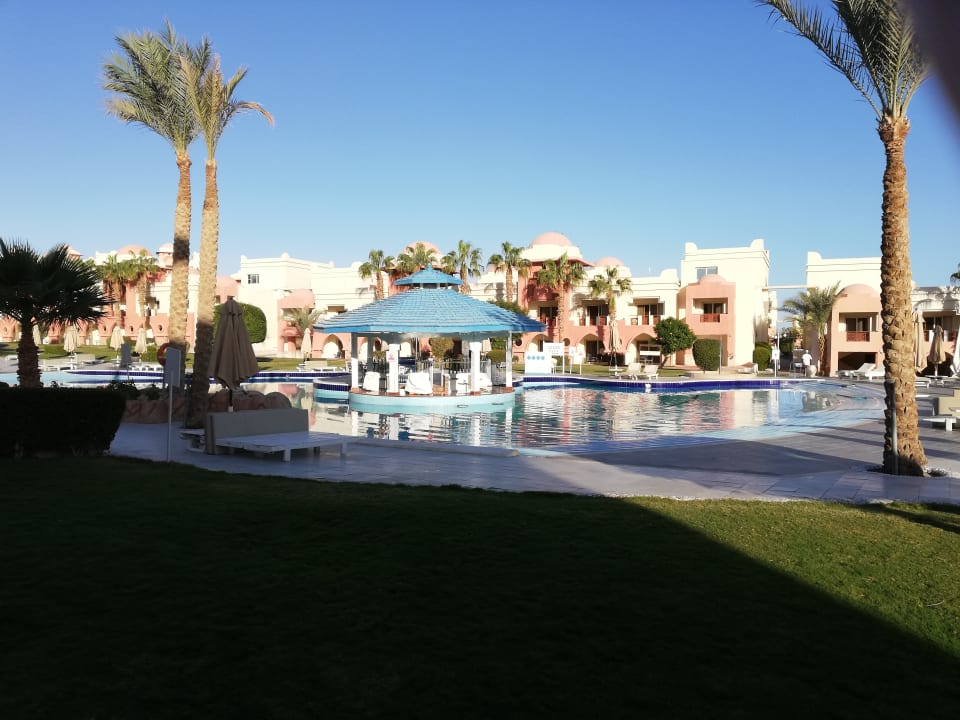 Pool Serenity Alpha Beach