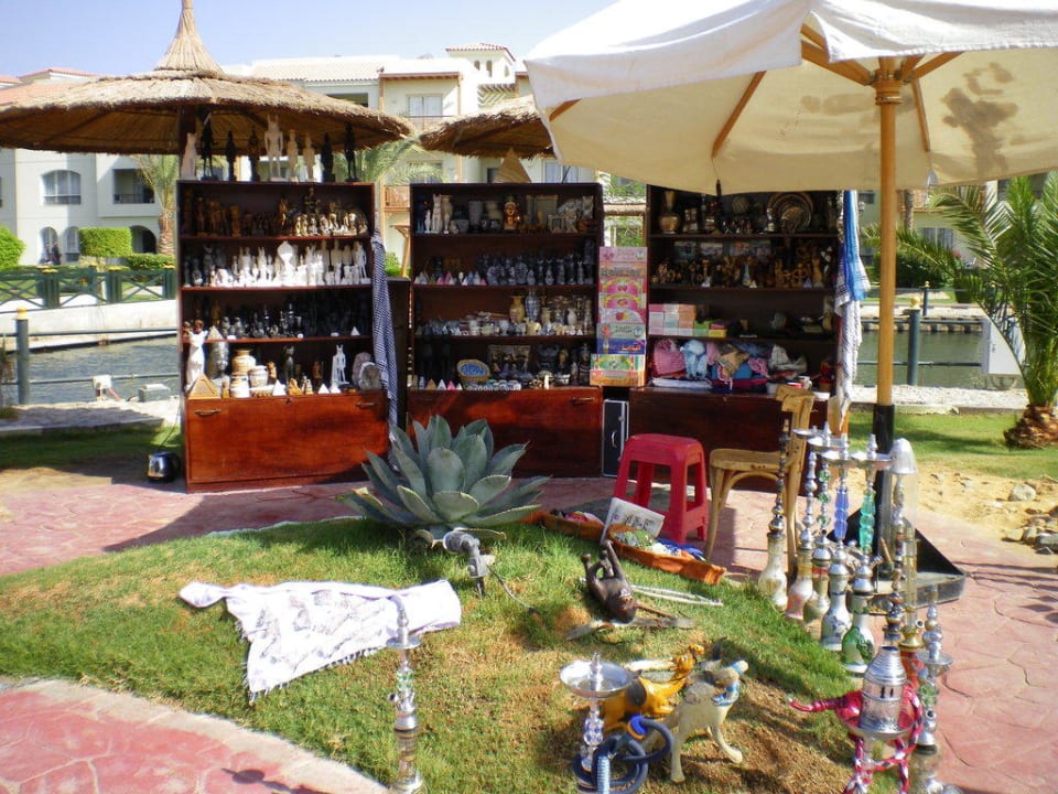 Verkaufsstand hinter dem Castello Pickalbatros Dana Beach Resort - Hurghada