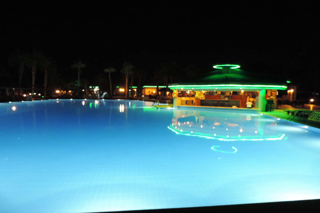 Pool mit Poolbar Club Tuana Fethiye