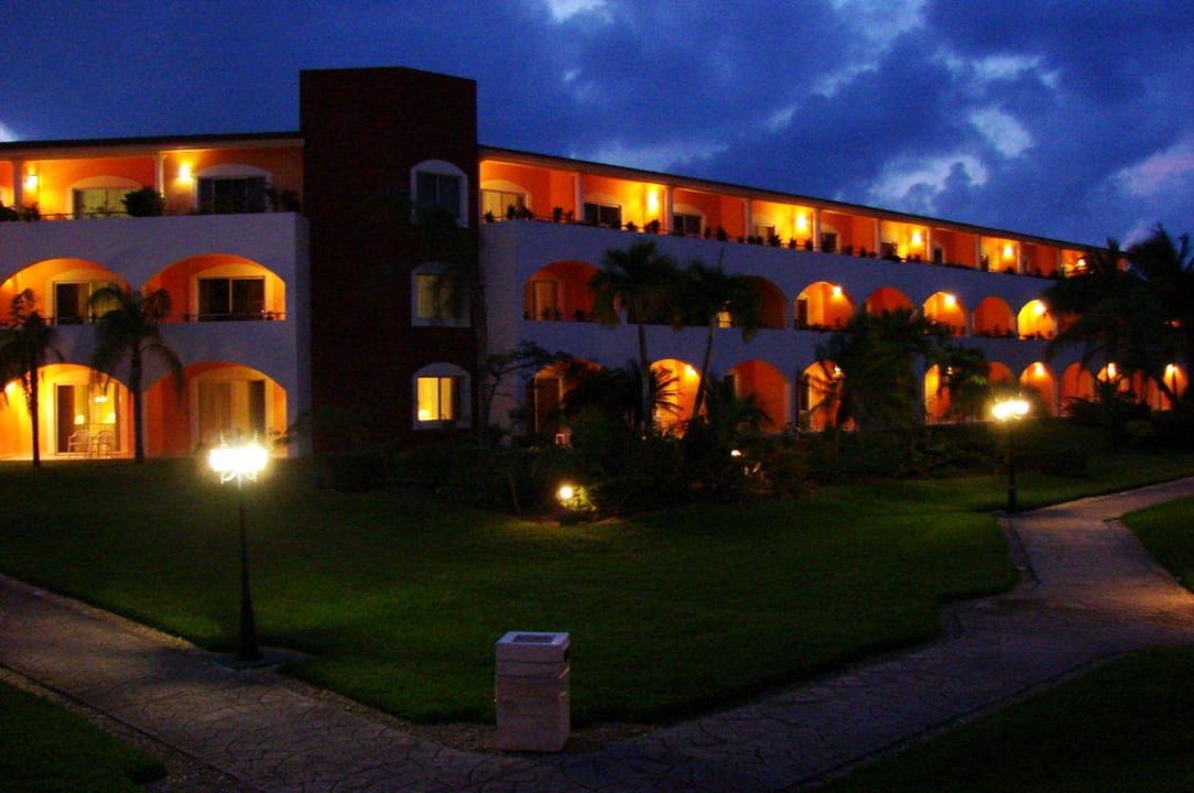 In der Dämmerung H10 Ocean Maya Royale - Adults only