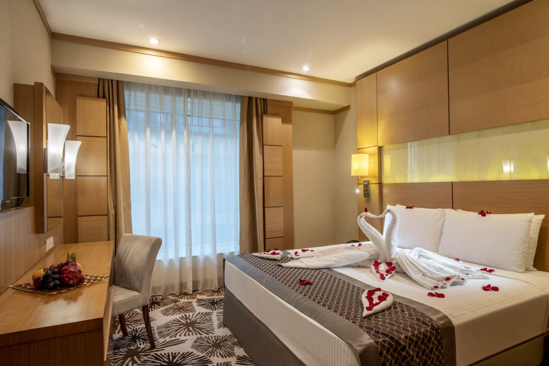Zimmer Carlton Downtown Hotel