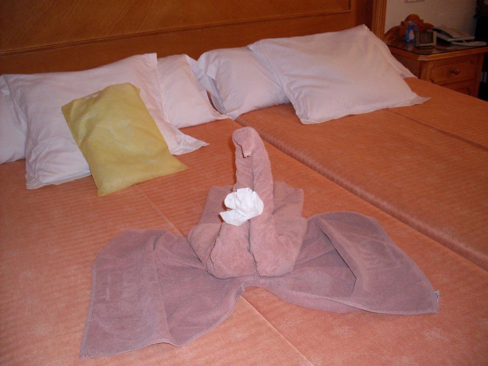 Zimmermädchenkunst aus Handtüchern Hotel Riu Palace Palmeras
