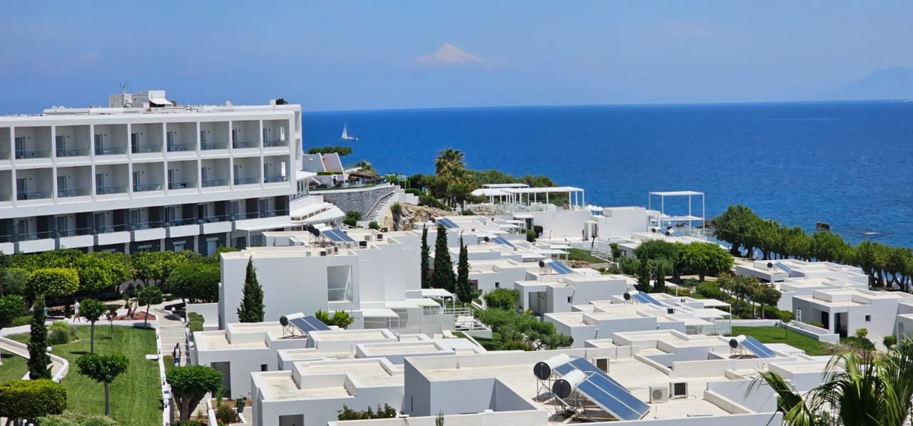 Außenansicht Dimitra Beach Hotel & Suites