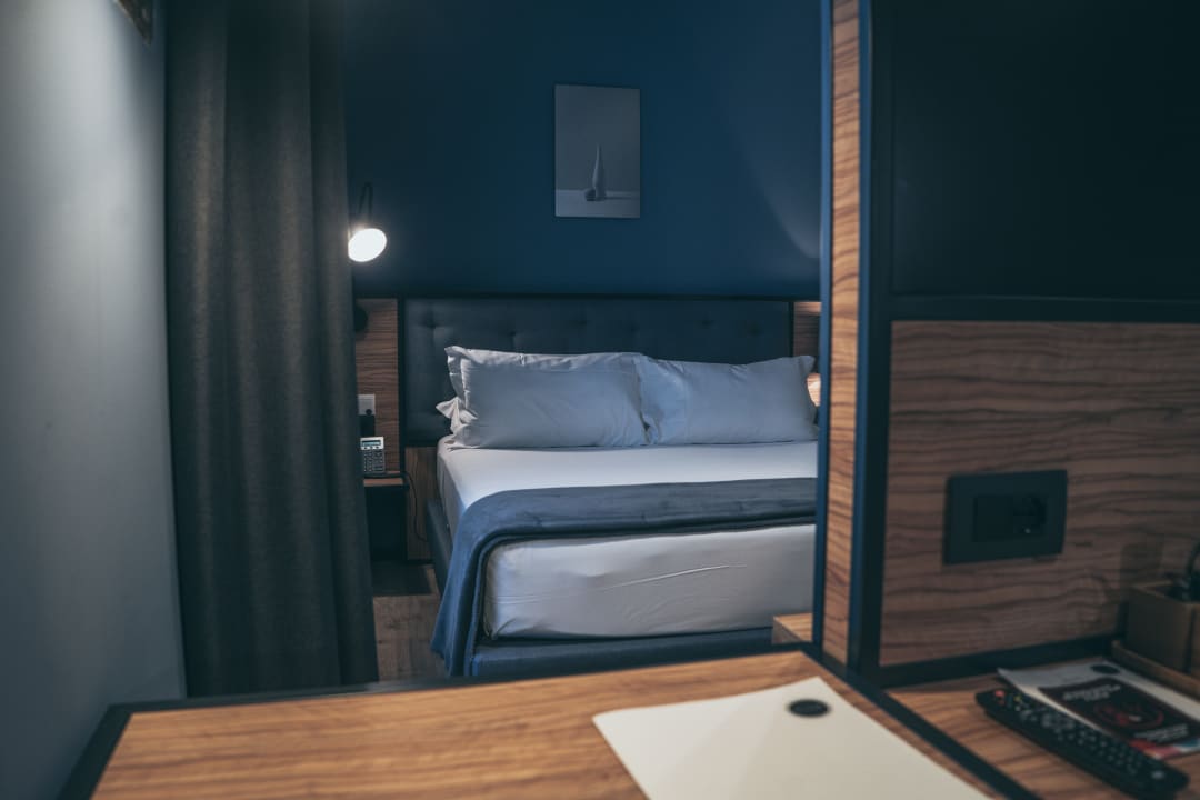 Zimmer The Poet Hotel