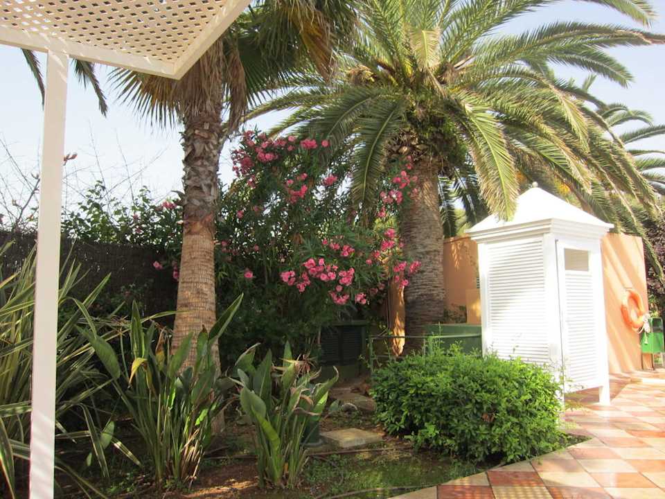 Umkleidehäuschen am Pool Flipflop Cala Romantica