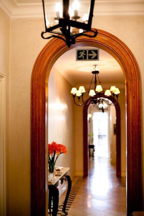 Passage Villa 10 2nd Avenue Houghton Estate