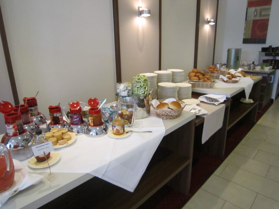 Teil des Frühstücksbüffets Best Western Plus Hotel Papenburg
