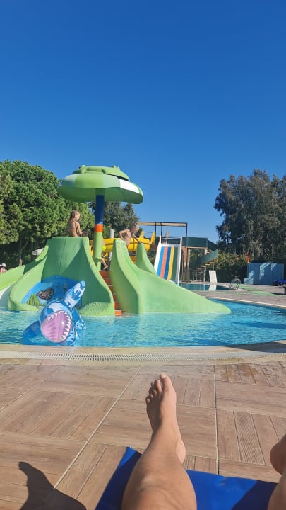 Pool Club Turtas Beach Hotel