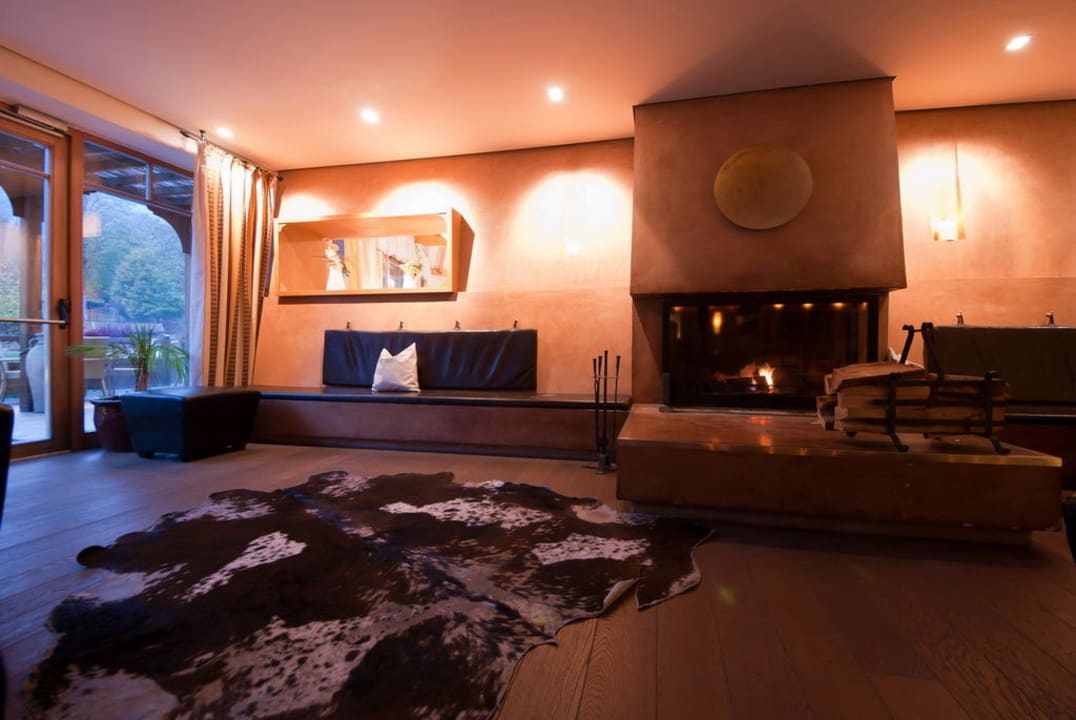 Kaminstube Falkensteiner Family Resort Lido