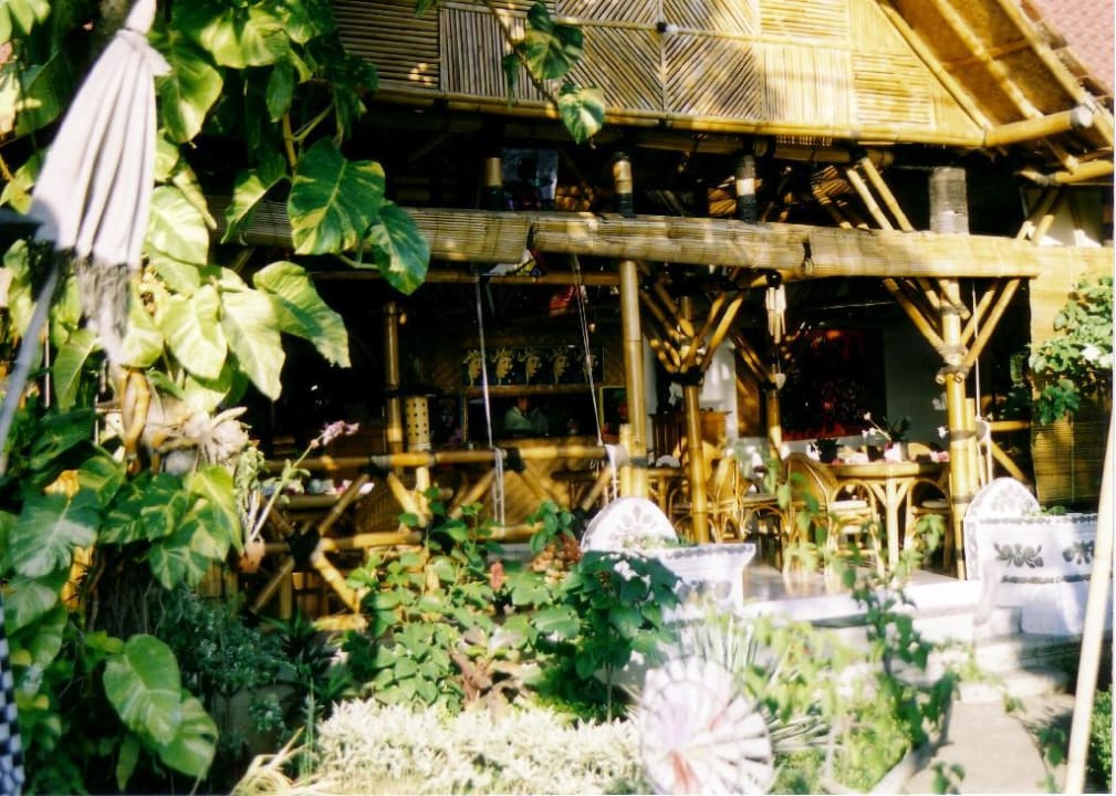 Restaurant Warung Bambu Pemaron Puri Bagus Lovina