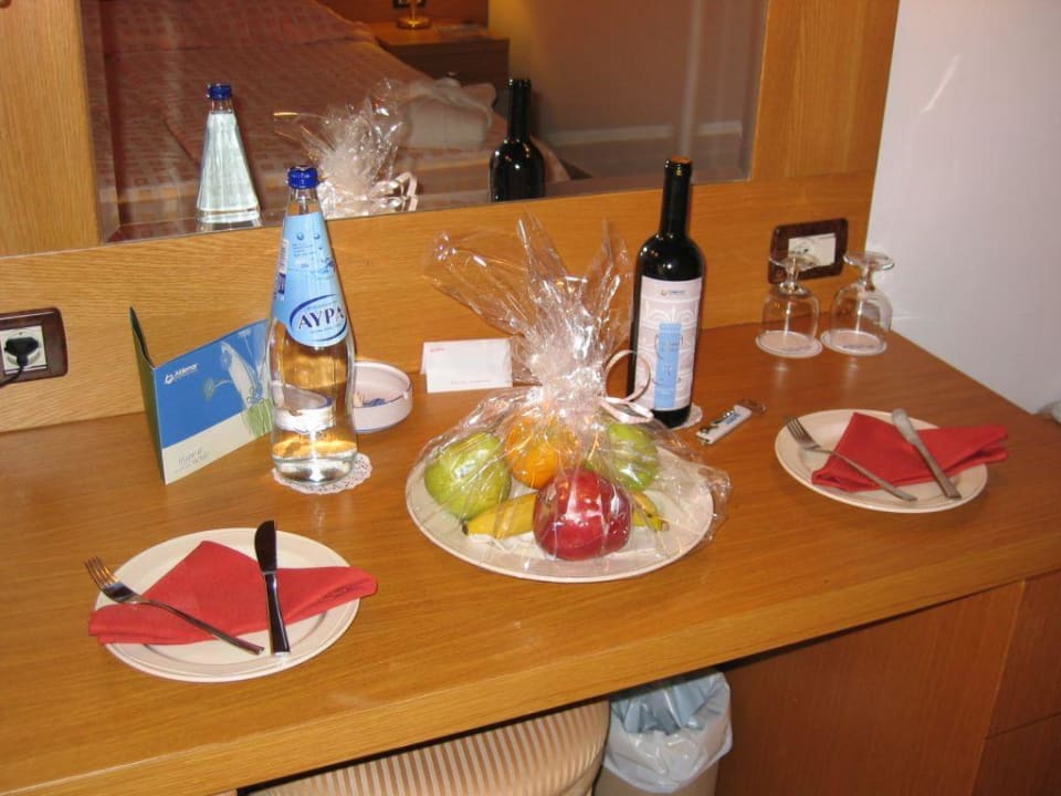 Zur Begrüßung in den Flitterwochen Aldemar Olympian Village