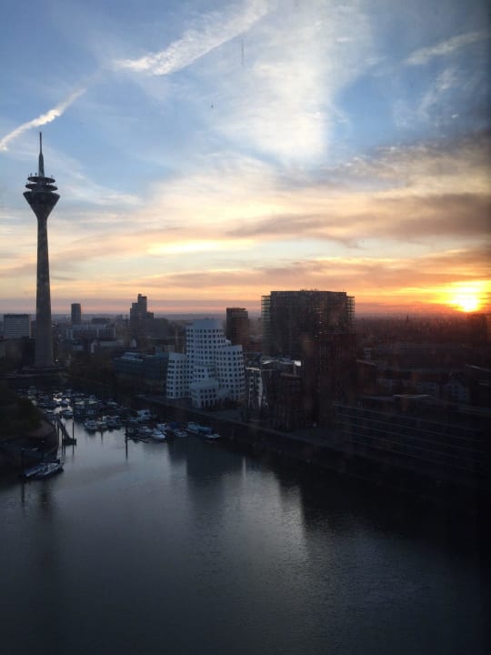 Sonnenaufgang Hotel Hyatt Regency Düsseldorf