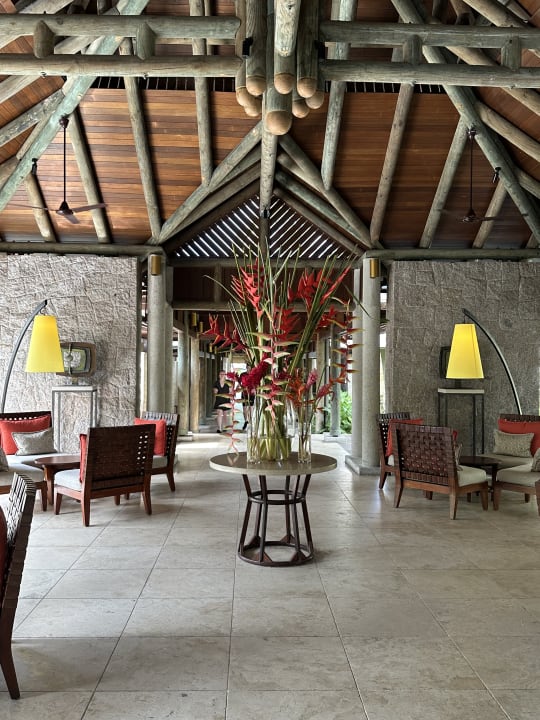 Lobby Constance Ephelia