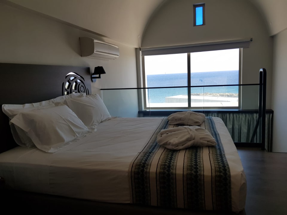 Zimmer Kakkos Beach Hotel