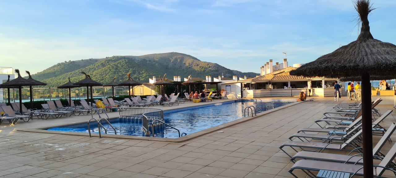 Pool allsun Hotel Lux de Mar