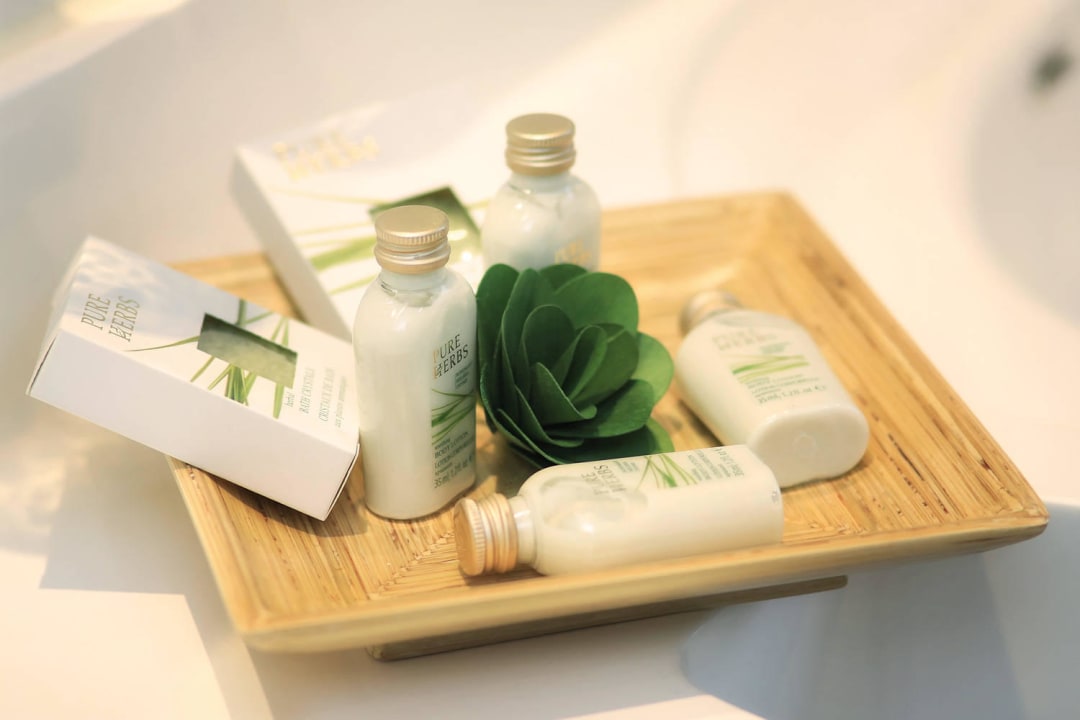 Bad Details Parkhotel Diani