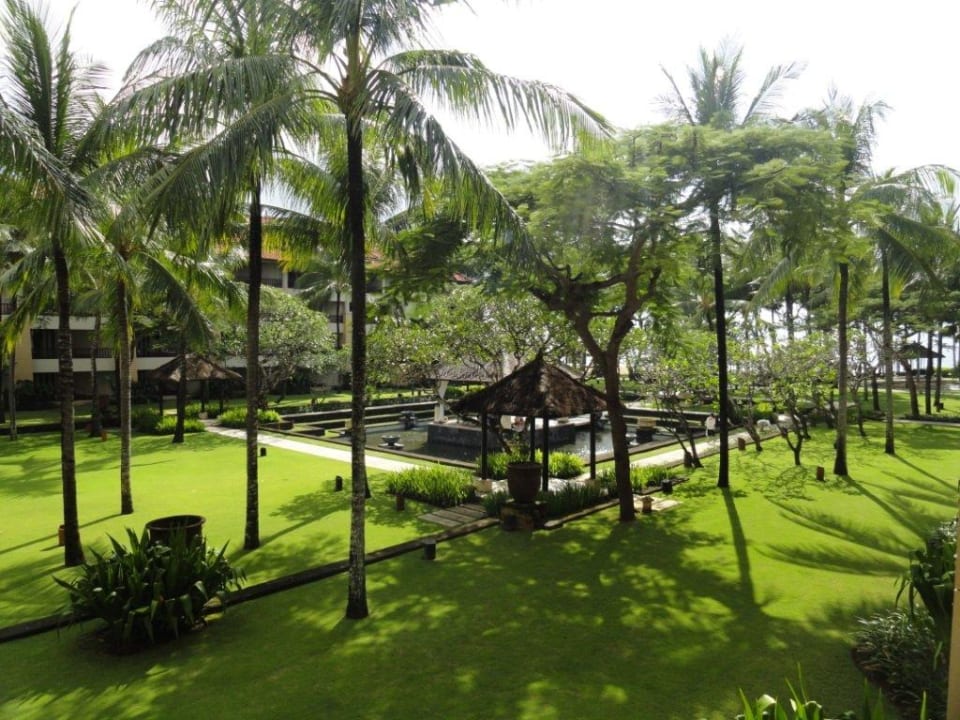 Ausblick von Balkon Conrad Bali