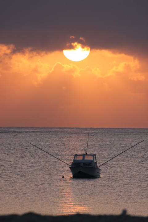 Sonnenaufgang Hotel Pinewood Beach Resort & Spa