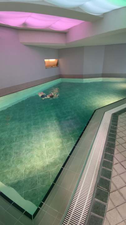 Pool ambassador hotel & spa