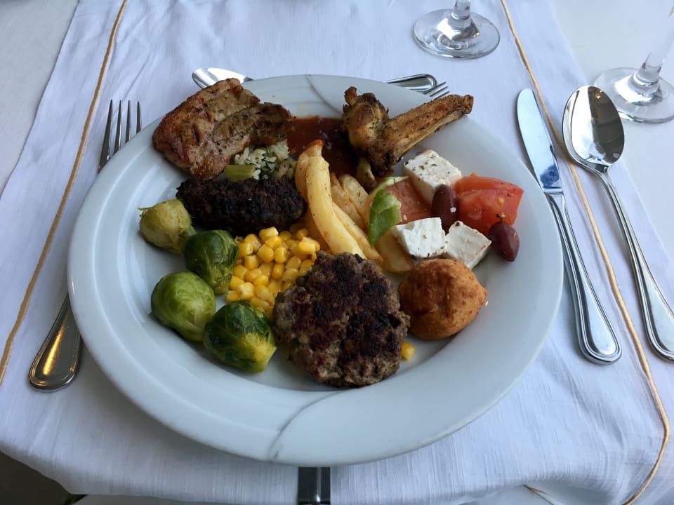 Restaurant Diamond Deluxe Hotel & SPA