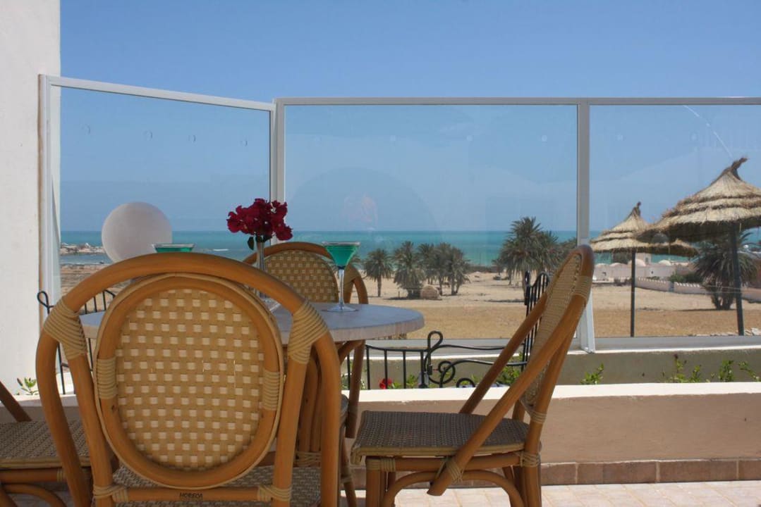 Votre terrasse cafe Pallax Residence