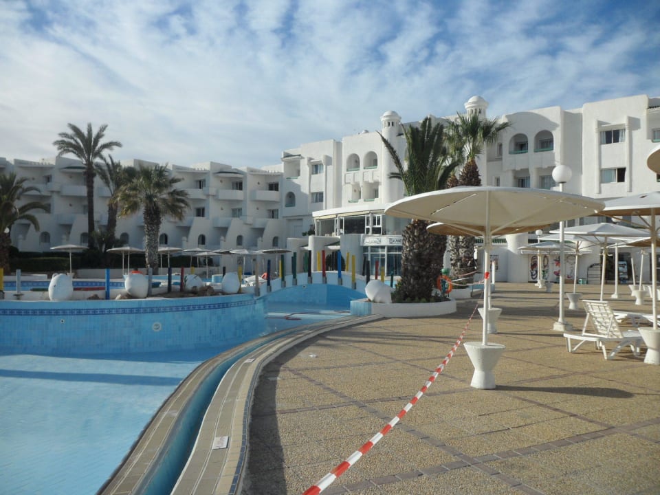 Nuda Hotel El Mouradi Skanes Beach
