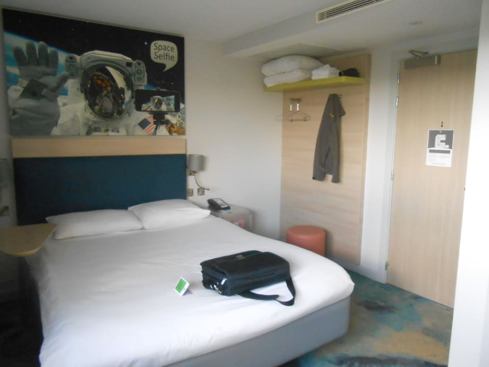 Zimmer ibis Styles London Heathrow Airport